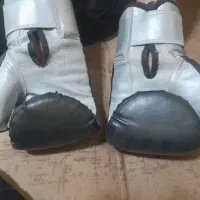 بوکس تمیز هیچ  پارگی نداره