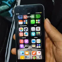 گوشی تمیز مدل ایفون se2020