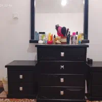 کمد دراور به همراه آینه و پا تختی
