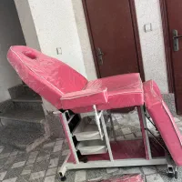 تخت متحرک تتو و ماساژ و مژه فیشیال