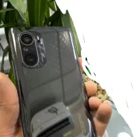 poco  F3