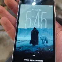 آیفون se 2020