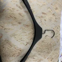 چوب لباسی روسری و شلوار مانتو