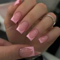 کاشت ناخن تخصصی/تخفیف ویژه