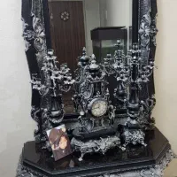 کنسول و آینه و شمعدان و ساعت