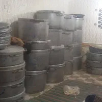 قابلمه با وسایل اشپزی