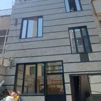 ملک ۳ طبقه حیاط دار شمالی