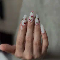 تخفیف تمامی خدمات ناخن و پدیکور به مناسبت روز دختر