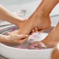 مرکز تخصصی ناخن و مژه و پدیکور حرفه ای