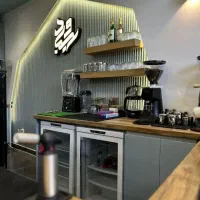 باریستا خانم و آقا ماهر