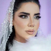 میکاپ تخصصی عروس و همراهی  با بهترین متریال