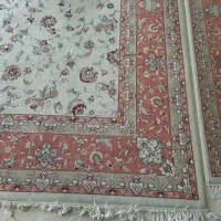 یک عدد فرش ماشینی ۱۲ متری و دو عدد ۹ متری