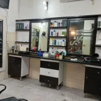 ویترین آرایشگاه در حد نو