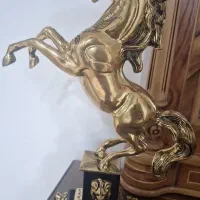 اسب زیبا، وشیرینی خوری