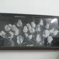 ۲ عدد تابلو و ۴ عددمجسمه دیوارکوب