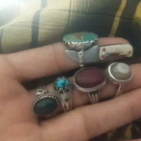تعداد پنج انگشتر نقره
