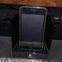 آیپاد MC008LL اپل کارکرده به همراه اسپیکرش