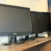 سه عدد مانیتور با تضمین عودت وجه بمدت ۷۲ ساعت ۳۰ م