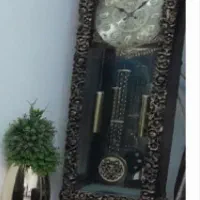 ساعت ایستاده کارکرده و تمیز