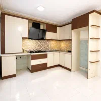 ۸۳ متری طبقه اول با پارکینگ سند دار / بیستون