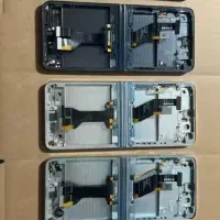 z flip 5/نیاز به تعمیرکار/ال سی دی پیکسل دار/