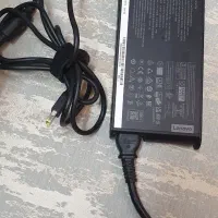دو لپتاپ ایسوس و لنوو