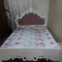 تخت و تشک سالم و تمیز