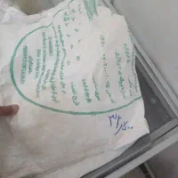 کیسه خالی اردی و دان مرغی