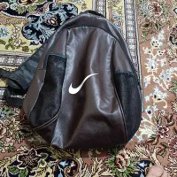 کیف ورزشی یا مدرسه