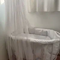تخت کنار مادر دوحالته