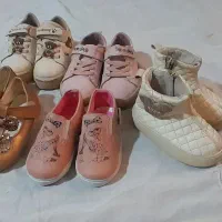 حراج کفش های بچه گانه و زنانه