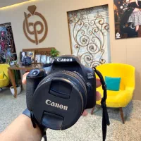 دوربین canon1300d (درحد آنباکس)