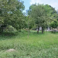 زمین با ویلای قدیمی ب فروش می‌رسد