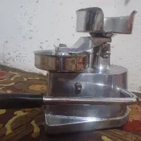همبرگرزن دستی