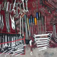 تعدادی آچار دسته دو ونو