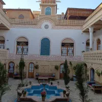 هتل ترنج (اقامتگاه سنتی درجه یک قاجاری)