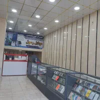 ویترین موبایل و کانتر و تابلو روان