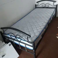 تخت فرفورژه وتشک.میز آرایش با صندلی.میز ناهارخوری۶