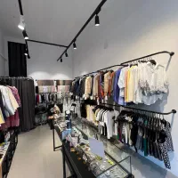 فروشنده لباس زنانه