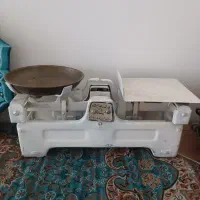 ترازوی قدیمی