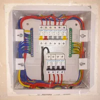 برقکار ساختمانی (شبانه روزی)