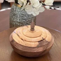 شکلات خوری .