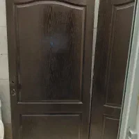 ۲عدد درب چوبی ۲متری محکم جنس خارجی بدون چارچوب