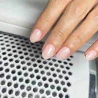 کاشت ناخن