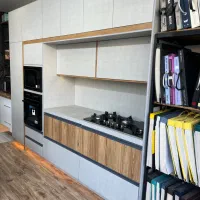 فروش کابینت ( دکور مغازه بوده )