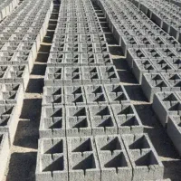کارگر  جهت بلوک زنی