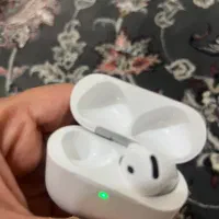 ایرپاد ۴گوشی سمت چپ گم شده ا