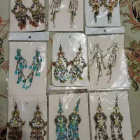 گوشوار وگردن بند ودستبند