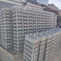 نیروی کار در کارگاه جعبه سازی