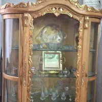 کمد‌ و آینه دراور‌ و بوفه
